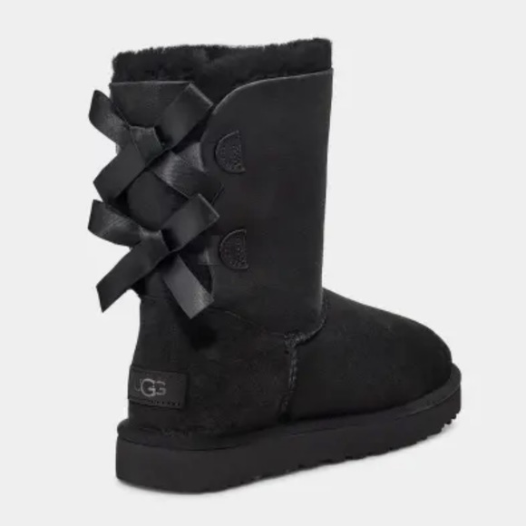 UGG Bailey Bow Boot - Picture 2 of 16